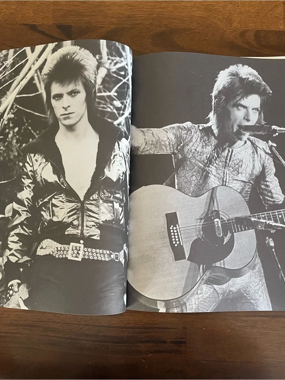 David Bowie Sheet Music Anthology: Piano, Vocal, Guitar - Picture 9 of 14